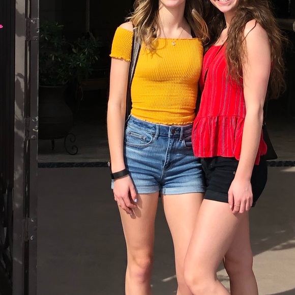 Off the Shoulder Yellow Shirt - Picture 2 of 2